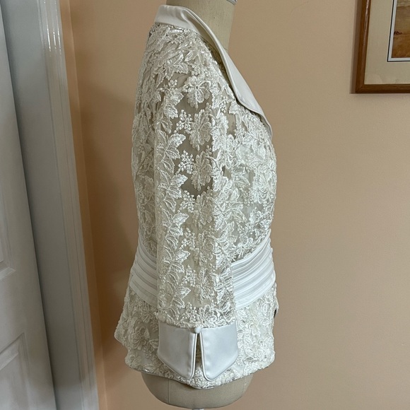 JS Collections embroidered/beaded evening or special occasion jacket Ivory Sz 10 - Picture 5 of 15
